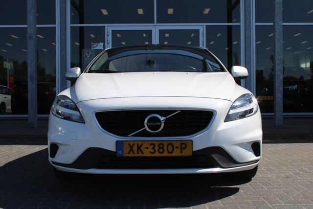 Volvo V40 T3 Automaat Polar+ Sport | Verw. Voorstoelen | Panoramadak | Keyless | DAB