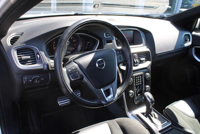 Volvo V40 T3 Automaat Polar+ Sport | Verw. Voorstoelen | Panoramadak | Keyless | DAB