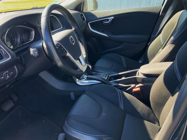 Volvo V40 1.5 T2 Polar+ AUTOMAAT LED DAB STOELVERWARMING