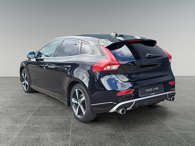 Volvo V40 1.5 T3 Polar+ Sport | Trekhaak | Harman/Kardon Audio | Achteruitrijcamera | Panoramadak |