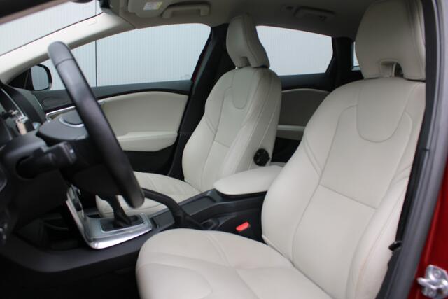 Volvo V40 T2 122PK Nordic+ | Leder | Standkachel | Stoelverwarming