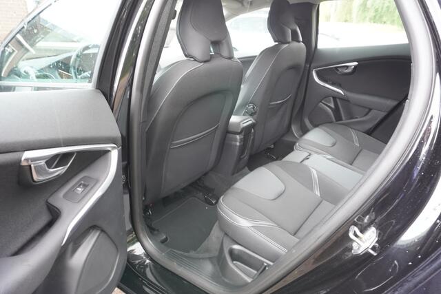 Volvo V40 2.0 T3 Momentum STOELVERWARMING NAVI CLIMA