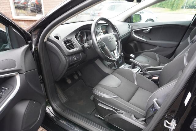 Volvo V40 2.0 T3 Momentum STOELVERWARMING NAVI CLIMA