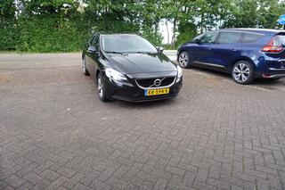 volvo-v40-2.0-t3-momentum-stoelverw