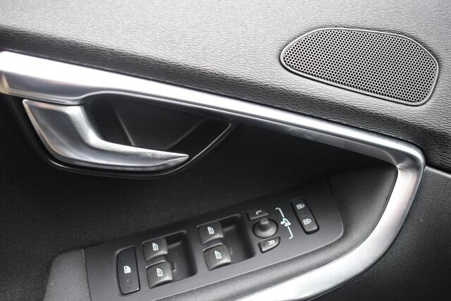 Volvo V40 T2 122PK Nordic+ / Navigatie / Camera / Cruise Control / Stoelverwarming / LM Velgen /