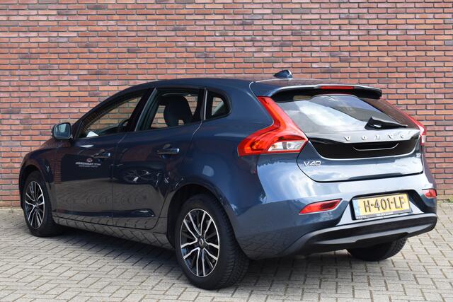 Volvo V40 T2 122PK Automaat Polar+