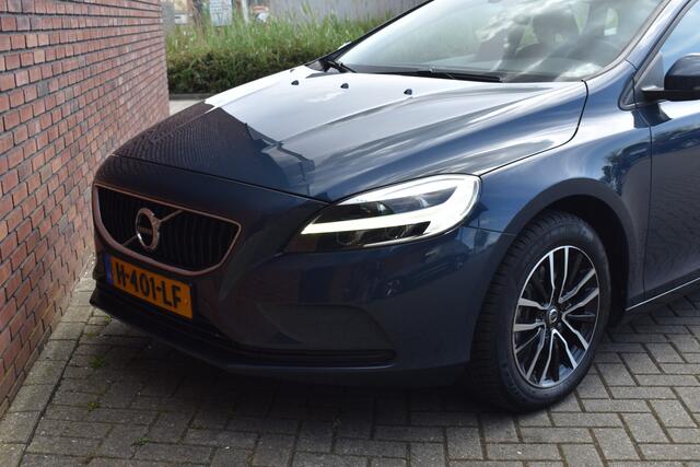 Volvo V40 T2 122PK Automaat Polar+