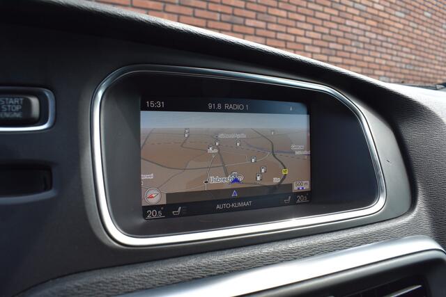 Volvo V40 T2 122PK Automaat Polar+
