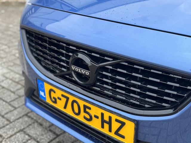 Volvo V40 1.5 T3 Automaat Polar+ Sport Standkachel | Panoramadak | Keyless Entry | Premium Sound