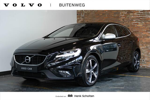 Volvo V40 T3 Automaat Polar+ Sport Panorama Dak | Verwarmbare Voorstoelen | R-Design Exterieur | Navigatiesysteem | Parkeersensoren | Keyless Entry | Electronic Climate Control | Achteruitrijcamera | Cruise Control | Getint Glas Achter