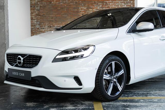 Volvo V40 T3 automaat Polar+ Sport | Panoramadak | Premium Audio | DAB | Parkeer Camera | Park Assist voor en achter | Alarmklasse 3 | Keyless entry