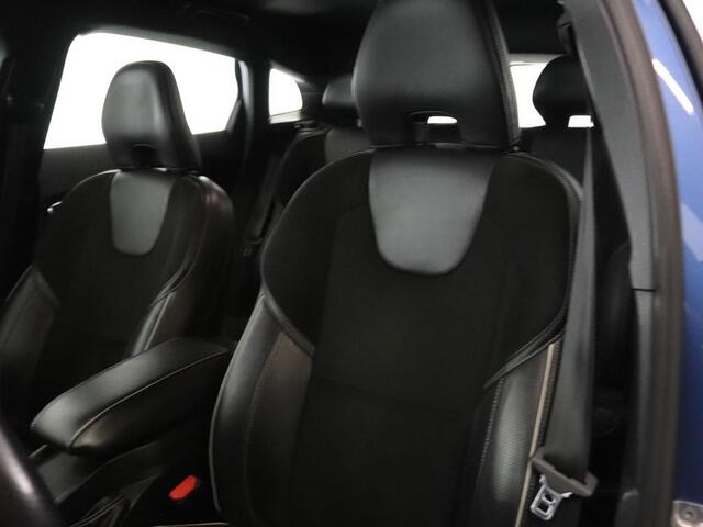 Volvo V40 2.0 T4 R-Design | Navigatie | Stoelverwarming | Sensus Audio | Climate control