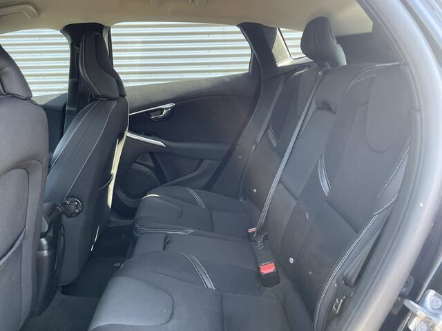 Volvo V40 1.5 T3 Momentum Navigatie | Cruise Control | Trekhaak