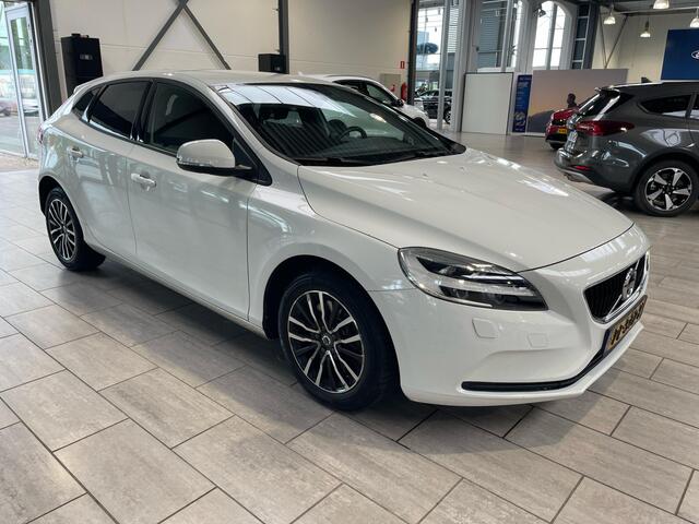 Volvo V40 1.5 T2 Nordic+ | Trekhaak | Standkachel | LED | Navi | Clima | Cruise | 1500 kg trekgewicht