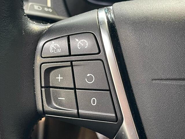 Volvo V40 1.5 T2 Nordic+ | Trekhaak | Standkachel | LED | Navi | Clima | Cruise | 1500 kg trekgewicht