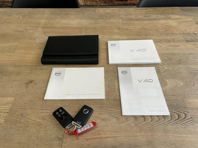 Volvo V40 2.0 T2 Nordic+ CAMERA HALF LEER LED NAVI CRUISE ECC
