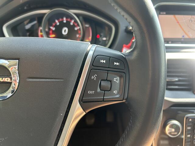 Volvo V40 2.0 T2 Nordic+ CAMERA HALF LEER LED NAVI CRUISE ECC