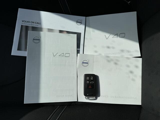 Volvo V40 2.0 T2 Nordic+ / Navigatie / Climate Control / Cruise Control / Stoelverwarming