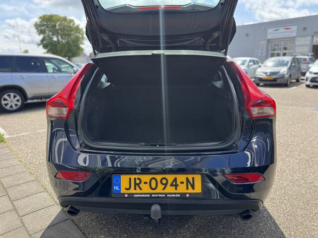 Volvo V40 2.0 T3 Momentum Trekhaak