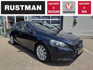 volvo-v40-2.0-t3-momentum-trekhaak