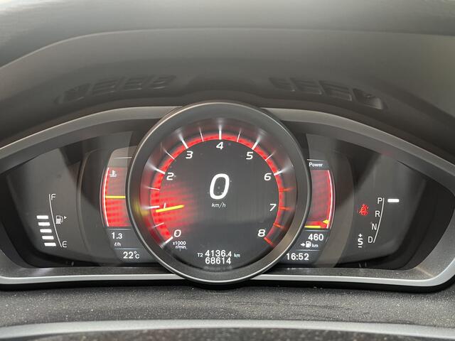 Volvo V40 190PK T4 Business Sport | Trekhaak | Stoelverwarming voor | R-Design | Park. Sens. Achter| Navi | Climate |
