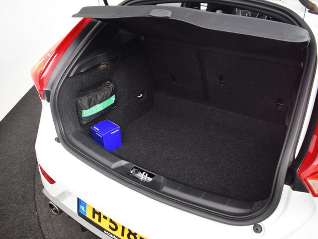 Volvo V40 1.5 T3 Polar+ Sport | 1e Eigenaar o Dealeronderhouden o Panorama