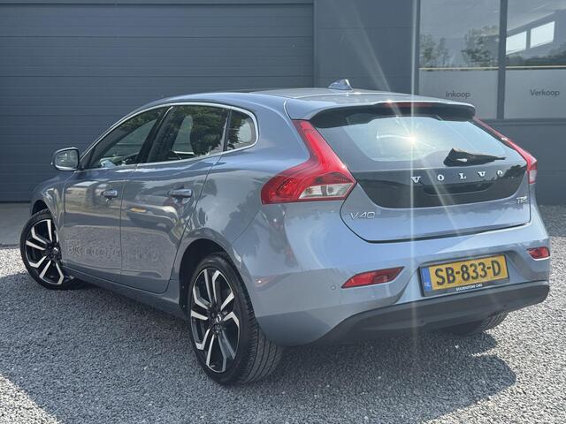 Volvo V40 2.0 T2 Nordic+ Dealer Onderhouden,Pano,Leder,Navi,Camera,Pdc,Stoelverw,123pk,Clima,Cruise,Lm velgen,N.A.P,6 Bak,Apk tot 06-2026