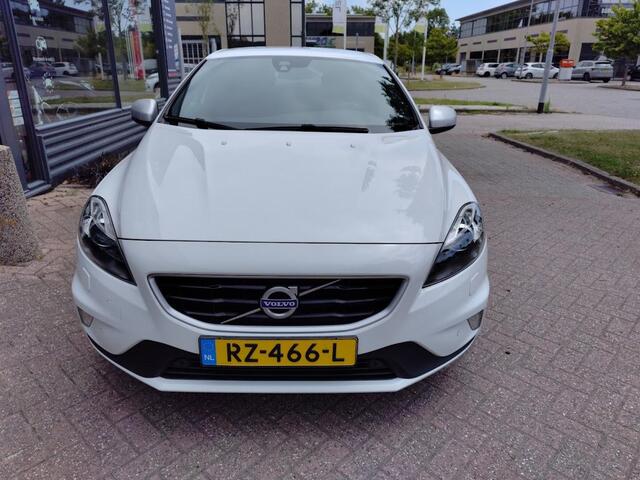 Volvo V40 1.5 T3 Nordic+ R-Design, leder/alcantara, stoelverw.