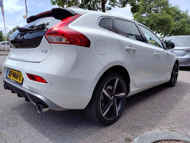Volvo V40 1.5 T3 Nordic+ R-Design, leder/alcantara, stoelverw.