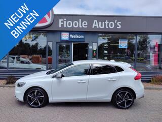 volvo-v40-1.5-t3-nordic+-r-design,-