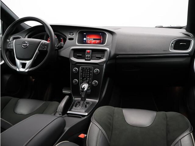 Volvo V40 T3 Polar+ Sport R-Design / Pan. dak / Harman Kardon / Park assist v+a / Stoelverwarming
