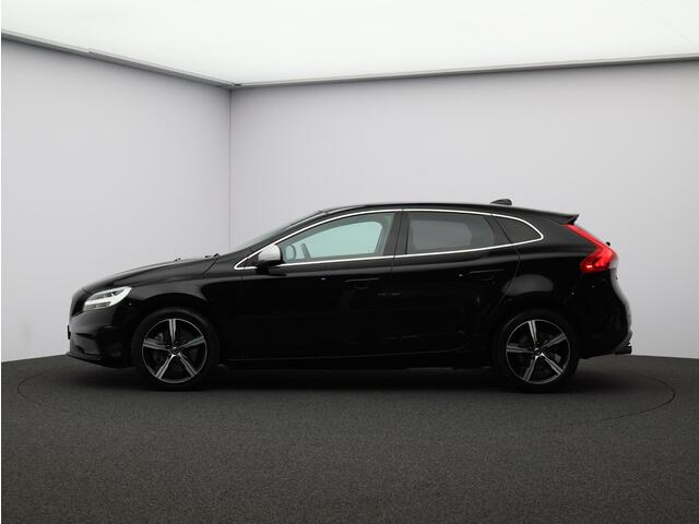 Volvo V40 T3 Polar+ Sport R-Design / Pan. dak / Harman Kardon / Park assist v+a / Stoelverwarming