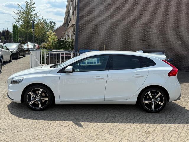 Volvo V40 2.0 T3 152 pk R-Design