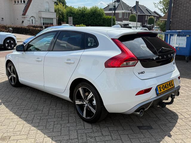 Volvo V40 2.0 T3 152 pk R-Design