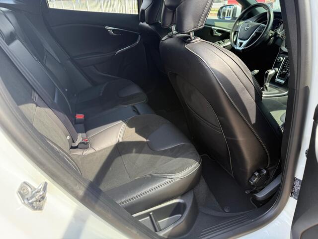 Volvo V40 2.0 T3 152 pk R-Design
