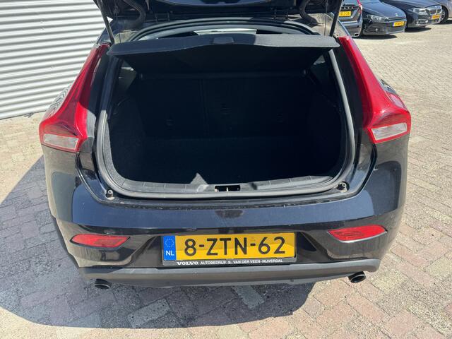 Volvo V40 1.6 T2 Kinetic | Nieuw Binnen! | Cruise | Stoelverwarming | Navi