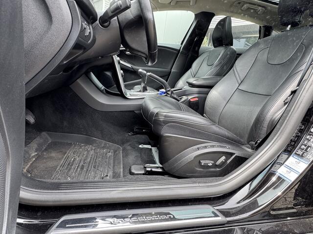 Volvo V40 2.0 D2 Nordic+ Panoramadak/Keyless/Trekhaak/Cruise/Stoelverwarming Inscription