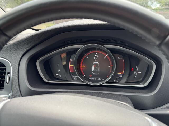 Volvo V40 2.0 D2 Nordic+ Panoramadak/Keyless/Trekhaak/Cruise/Stoelverwarming Inscription