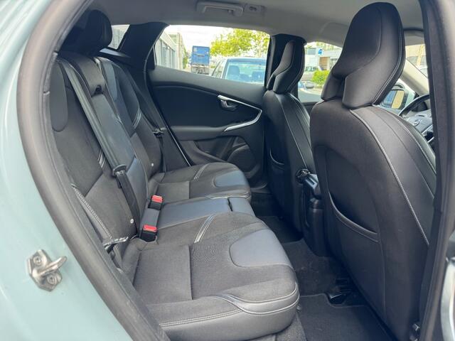 Volvo V40 1.5 T2 Nordic+ NETTE AUTO RIJDT GOED NAP