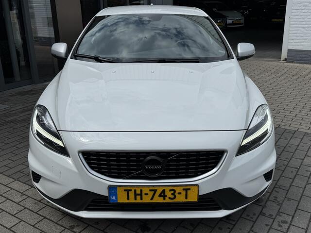 Volvo V40 2.0 T4 Business Sport R-Design 190PK | Navigatie | Trekhaak afnb