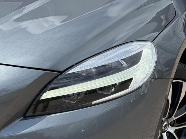 Volvo V40 1.5 T3 Dynamic Edition | Trekhaak | LED koplampen | Parkeersensoren V+A | Stoel verwarming | Camera |