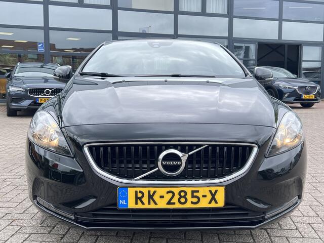 Volvo V40 2.0 D2 Kinetic Navigatie Stoel + Voorruit verwarming Lichtmetalen Velgen Parkeersensoren V+A Cruise Control