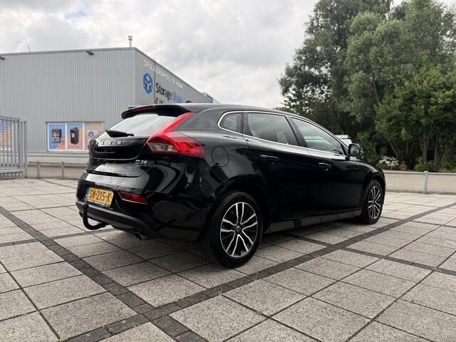 Volvo V40 2.0 D3 Nordic+ 150pk | Panorama | Memory | Camera | Trekhaak |