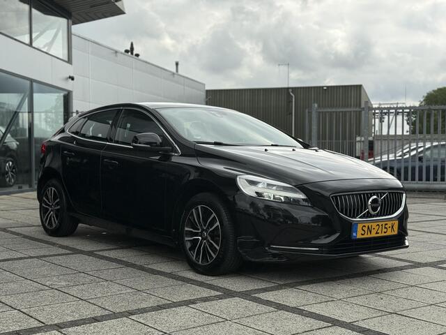 Volvo V40 2.0 D3 Nordic+ 150pk | Panorama | Memory | Camera | Trekhaak |