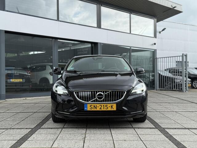 Volvo V40 2.0 D3 Nordic+ 150pk | Panorama | Memory | Camera | Trekhaak |