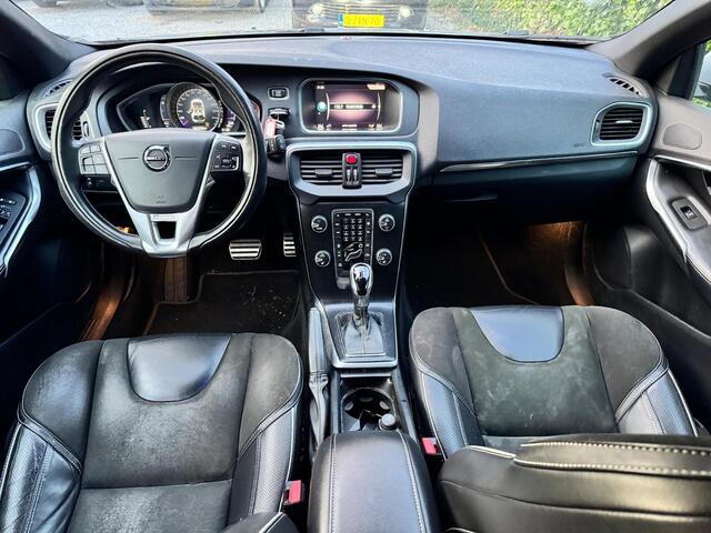 Volvo V40 2.0 D3 R-Design Automaat | LED | Navi | Autom. Airco | Cruise Control | LMV | Privacy Glass | PDC | 1e eigenaar | Dealer onderhouden | Nieuwe APK