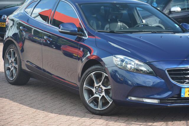 Volvo V40 2.0 D2 Ocean Race Business | Navigatie | Cruise-control | Leer | Stoelverwarming |
