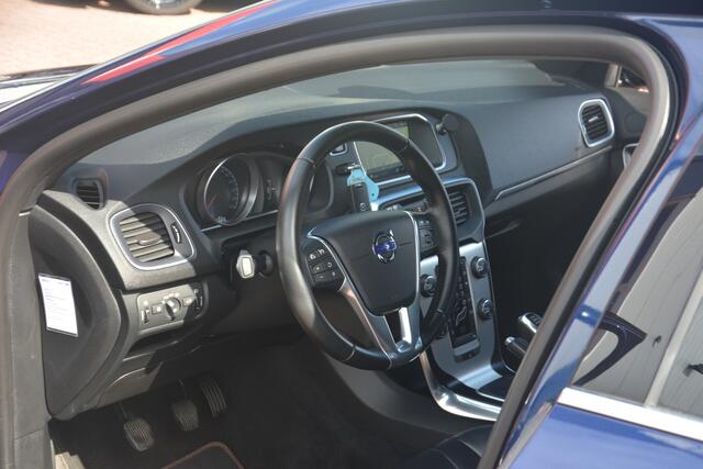 Volvo V40 2.0 D2 Ocean Race Business | Navigatie | Cruise-control | Leer | Stoelverwarming |
