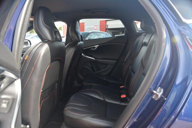 Volvo V40 2.0 D2 Ocean Race Business | Navigatie | Cruise-control | Leer | Stoelverwarming |