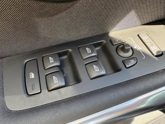 Volvo V40 2.0 T3 Cross Country 112kW